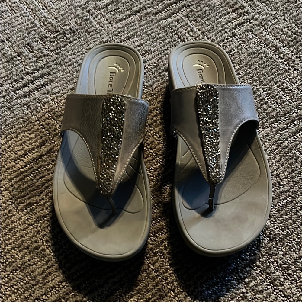 Elegant Gray Sandals with Rhinestone Detailing
